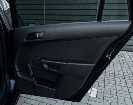 Черный Опель Астра, объемом двигателя 1.6 л и пробегом 160 тыс. км за 6200 $, фото 39 на Automoto.ua