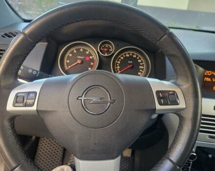 Опель Астра 2009 в Днепре (Днепропетровске) на Automoto.ua Черный Опель Астра, объемом двигателя 1.6 л и пробегом 275 тыс. км за 6200 $, фото 3 на Automoto.ua