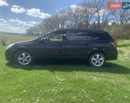 Черный Опель Астра, объемом двигателя 1.69 л и пробегом 250 тыс. км за 6500 $, фото 18 на Automoto.ua