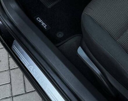 Черный Опель Астра, объемом двигателя 1.6 л и пробегом 160 тыс. км за 6200 $, фото 56 на Automoto.ua