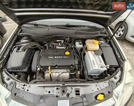 Черный Опель Астра, объемом двигателя 1.8 л и пробегом 178 тыс. км за 6800 $, фото 7 на Automoto.ua