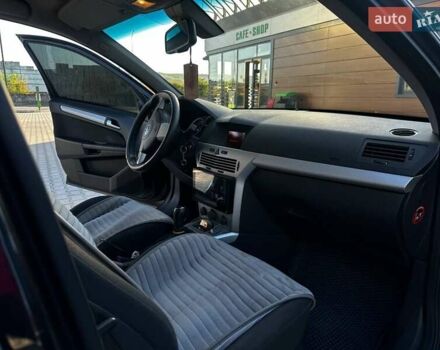 Опель Астра 2009 в Могилев-Подольском на Automoto.ua Черный Опель Астра, объемом двигателя 1.6 л и пробегом 275 тыс. км за 6900 $, фото 13 на Automoto.ua