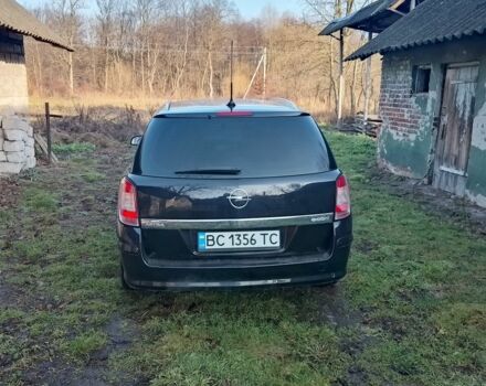 Черный Опель Астра, объемом двигателя 1.7 л и пробегом 330 тыс. км за 4950 $, фото 3 на Automoto.ua