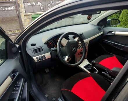 Черный Опель Астра, объемом двигателя 1.6 л и пробегом 220 тыс. км за 5800 $, фото 7 на Automoto.ua