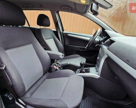 Черный Опель Астра, объемом двигателя 1.6 л и пробегом 238 тыс. км за 6299 $, фото 51 на Automoto.ua