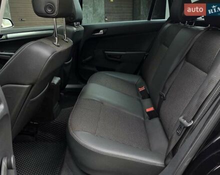 Черный Опель Астра, объемом двигателя 1.7 л и пробегом 224 тыс. км за 5599 $, фото 26 на Automoto.ua