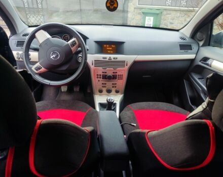 Черный Опель Астра, объемом двигателя 1.6 л и пробегом 220 тыс. км за 5800 $, фото 5 на Automoto.ua