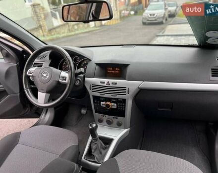 Черный Опель Астра, объемом двигателя 1.6 л и пробегом 199 тыс. км за 6499 $, фото 47 на Automoto.ua