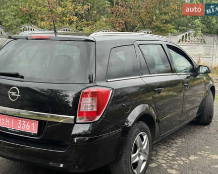 Черный Опель Астра, объемом двигателя 1.6 л и пробегом 210 тыс. км за 6400 $, фото 5 на Automoto.ua