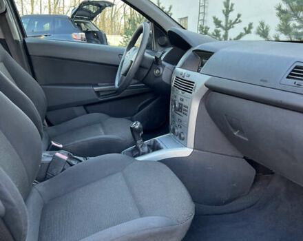 Черный Опель Астра, объемом двигателя 1.4 л и пробегом 242 тыс. км за 4450 $, фото 45 на Automoto.ua