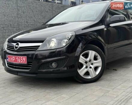 Черный Опель Астра, объемом двигателя 1.6 л и пробегом 240 тыс. км за 5550 $, фото 23 на Automoto.ua