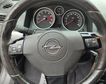 Черный Опель Астра, объемом двигателя 1.8 л и пробегом 225 тыс. км за 6800 $, фото 30 на Automoto.ua