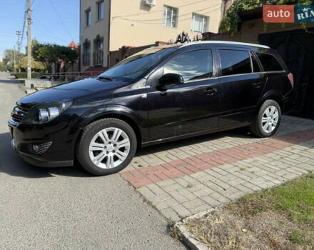 Черный Опель Астра, объемом двигателя 1.8 л и пробегом 241 тыс. км за 5500 $, фото 1 на Automoto.ua