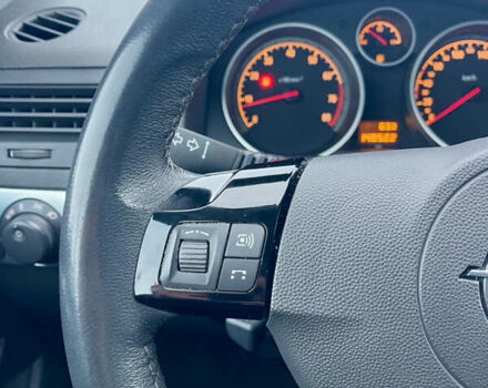 Черный Опель Астра, объемом двигателя 1.6 л и пробегом 148 тыс. км за 6300 $, фото 35 на Automoto.ua