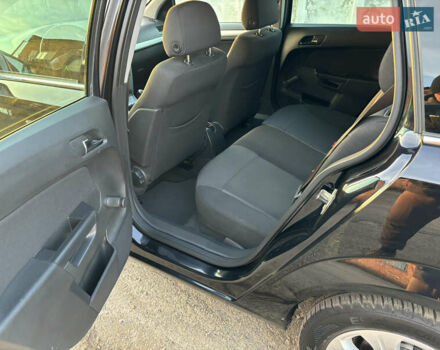 Черный Опель Астра, объемом двигателя 1.6 л и пробегом 217 тыс. км за 6200 $, фото 13 на Automoto.ua