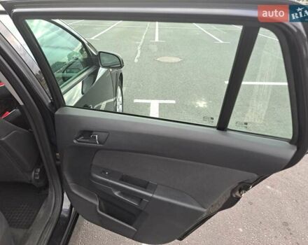 Черный Опель Астра, объемом двигателя 1.6 л и пробегом 212 тыс. км за 5200 $, фото 29 на Automoto.ua