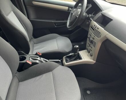 Чорний Опель Астра, об'ємом двигуна 1.6 л та пробігом 191 тис. км за 6100 $, фото 9 на Automoto.ua