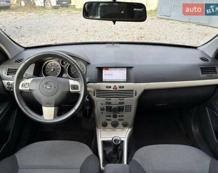 Опель Астра 2009 в Белой Церкве на Automoto.ua Черный Опель Астра, объемом двигателя 1.6 л и пробегом 240 тыс. км за 6000 $, фото 46 на Automoto.ua