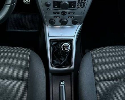 Черный Опель Астра, объемом двигателя 1.6 л и пробегом 160 тыс. км за 6200 $, фото 40 на Automoto.ua