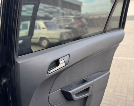 Черный Опель Астра, объемом двигателя 1.69 л и пробегом 223 тыс. км за 5900 $, фото 12 на Automoto.ua