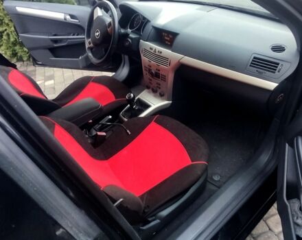 Черный Опель Астра, объемом двигателя 1.6 л и пробегом 220 тыс. км за 5800 $, фото 9 на Automoto.ua