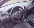 Черный Опель Астра, объемом двигателя 1.7 л и пробегом 330 тыс. км за 4950 $, фото 4 на Automoto.ua