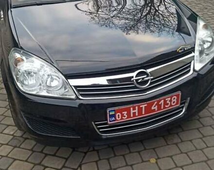 Черный Опель Астра, объемом двигателя 1.6 л и пробегом 249 тыс. км за 5650 $, фото 4 на Automoto.ua