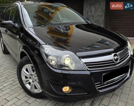 Черный Опель Астра, объемом двигателя 1.7 л и пробегом 224 тыс. км за 5650 $, фото 14 на Automoto.ua