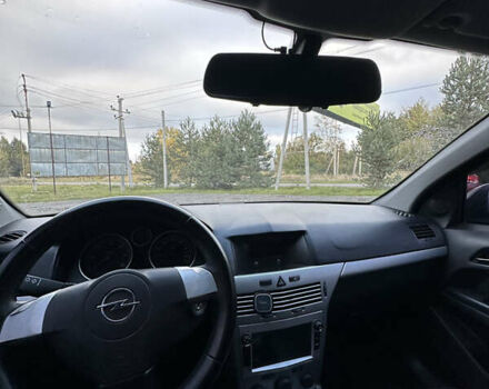 Чорний Опель Астра, об'ємом двигуна 1.69 л та пробігом 240 тис. км за 5300 $, фото 12 на Automoto.ua