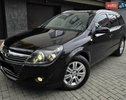 Черный Опель Астра, объемом двигателя 1.7 л и пробегом 224 тыс. км за 5650 $, фото 2 на Automoto.ua