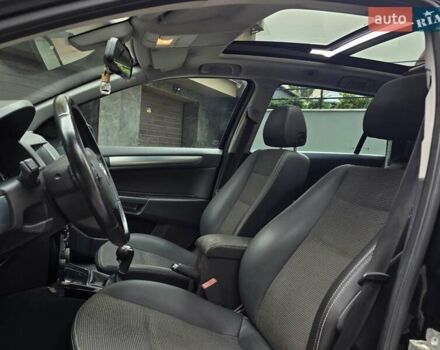 Черный Опель Астра, объемом двигателя 1.7 л и пробегом 224 тыс. км за 5599 $, фото 21 на Automoto.ua