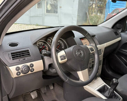 Опель Астра 2009 в Белой Церкве на Automoto.ua Черный Опель Астра, объемом двигателя 1.6 л и пробегом 240 тыс. км за 6000 $, фото 25 на Automoto.ua