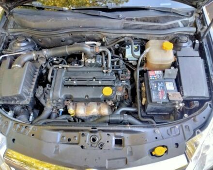 Черный Опель Астра, объемом двигателя 1.4 л и пробегом 218 тыс. км за 4550 $, фото 2 на Automoto.ua