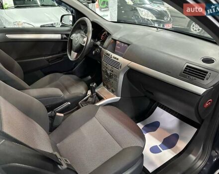 Черный Опель Астра, объемом двигателя 1.6 л и пробегом 186 тыс. км за 6799 $, фото 16 на Automoto.ua