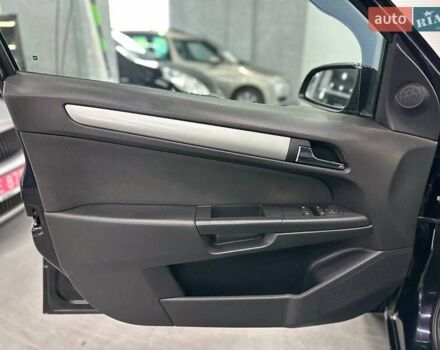 Черный Опель Астра, объемом двигателя 1.6 л и пробегом 186 тыс. км за 6799 $, фото 12 на Automoto.ua