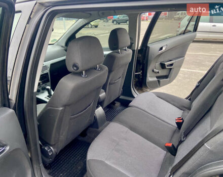 Черный Опель Астра, объемом двигателя 1.8 л и пробегом 200 тыс. км за 6999 $, фото 18 на Automoto.ua