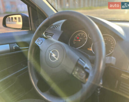 Опель Астра 2009 в Тернополе на Automoto.ua Черный Опель Астра, объемом двигателя 1.6 л и пробегом 261 тыс. км за 5600 $, фото 38 на Automoto.ua