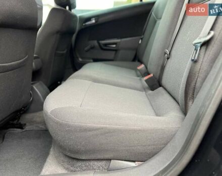 Черный Опель Астра, объемом двигателя 1.6 л и пробегом 199 тыс. км за 6499 $, фото 54 на Automoto.ua