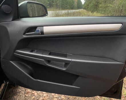 Черный Опель Астра, объемом двигателя 1.6 л и пробегом 191 тыс. км за 5999 $, фото 14 на Automoto.ua