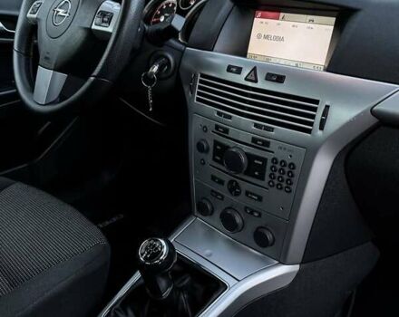 Черный Опель Астра, объемом двигателя 1.6 л и пробегом 160 тыс. км за 6200 $, фото 47 на Automoto.ua