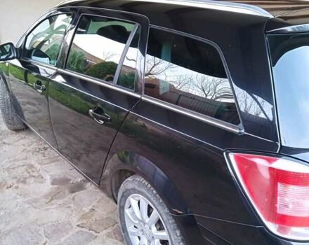 Черный Опель Астра, объемом двигателя 1.6 л и пробегом 168 тыс. км за 5400 $, фото 3 на Automoto.ua