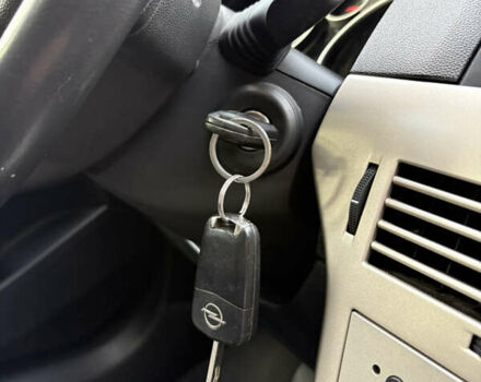 Опель Астра 2009 у Белой Церкве на Automoto.ua Чорний Опель Астра, об'ємом двигуна 1.6 л та пробігом 240 тис. км за 5900 $, фото 53 на Automoto.ua