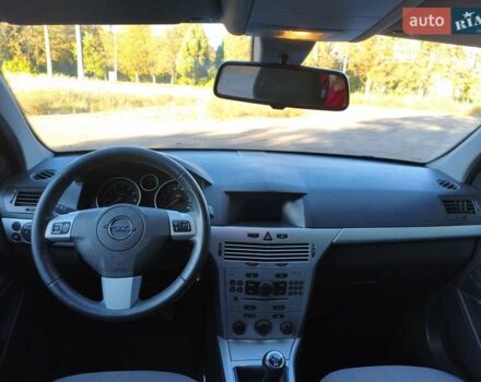 Черный Опель Астра, объемом двигателя 1.6 л и пробегом 186 тыс. км за 6100 $, фото 29 на Automoto.ua