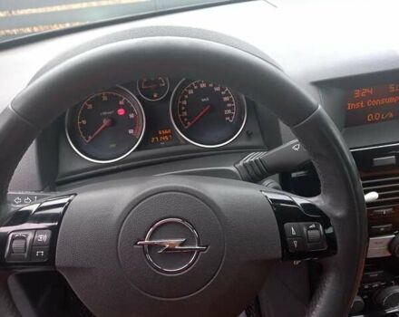 Черный Опель Астра, объемом двигателя 1.7 л и пробегом 271 тыс. км за 6500 $, фото 15 на Automoto.ua
