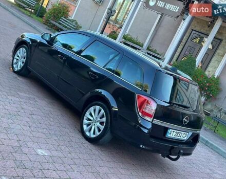 Черный Опель Астра, объемом двигателя 1.9 л и пробегом 310 тыс. км за 5500 $, фото 4 на Automoto.ua