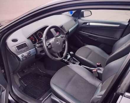 Черный Опель Астра, объемом двигателя 1.6 л и пробегом 172 тыс. км за 5350 $, фото 20 на Automoto.ua