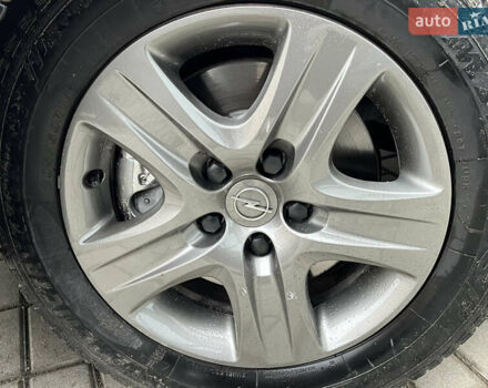 Черный Опель Астра, объемом двигателя 1.7 л и пробегом 264 тыс. км за 5799 $, фото 10 на Automoto.ua