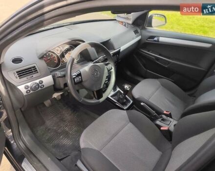Опель Астра 2010 в Ковель на Automoto.ua Черный Опель Астра, объемом двигателя 1.4 л и пробегом 168 тыс. км за 5700 $, фото 5 на Automoto.ua