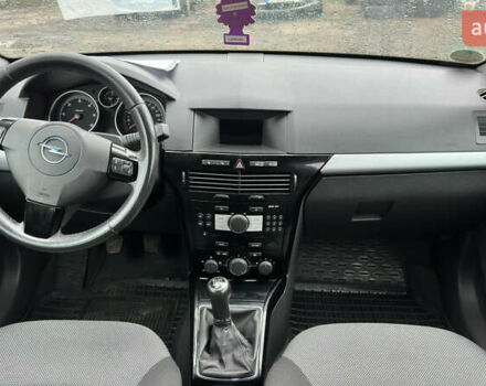 Черный Опель Астра, объемом двигателя 1.69 л и пробегом 242 тыс. км за 6200 $, фото 19 на Automoto.ua