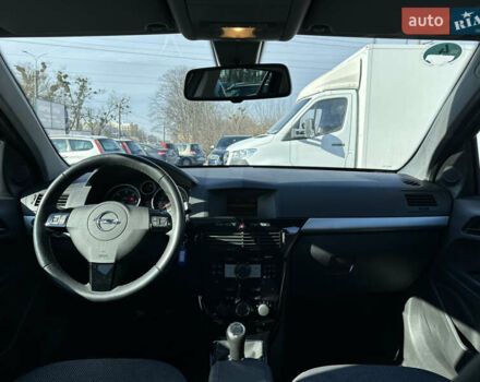 Черный Опель Астра, объемом двигателя 1.7 л и пробегом 172 тыс. км за 5970 $, фото 30 на Automoto.ua